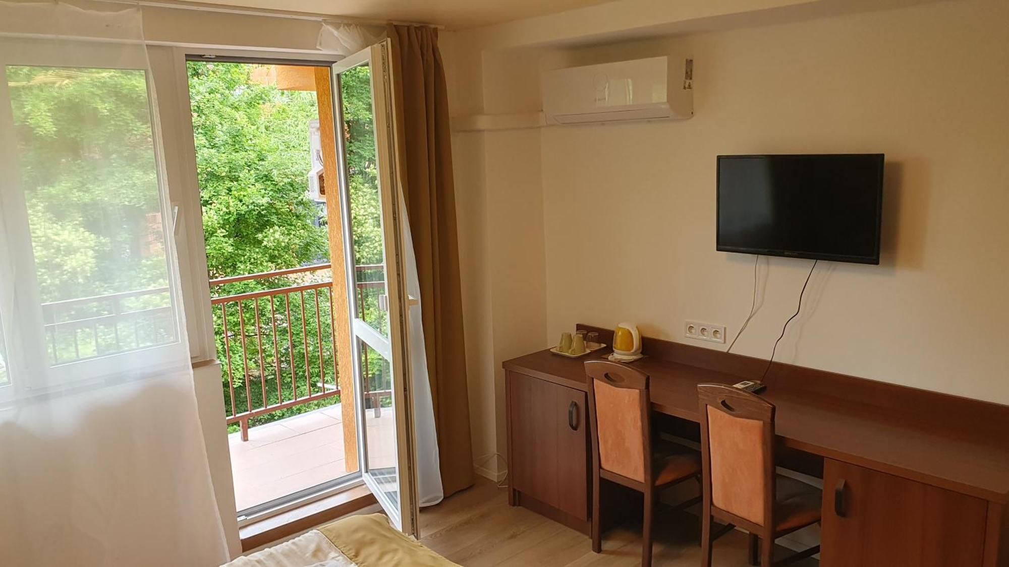 Hotel Felicia Ungtavas Kültér fotó